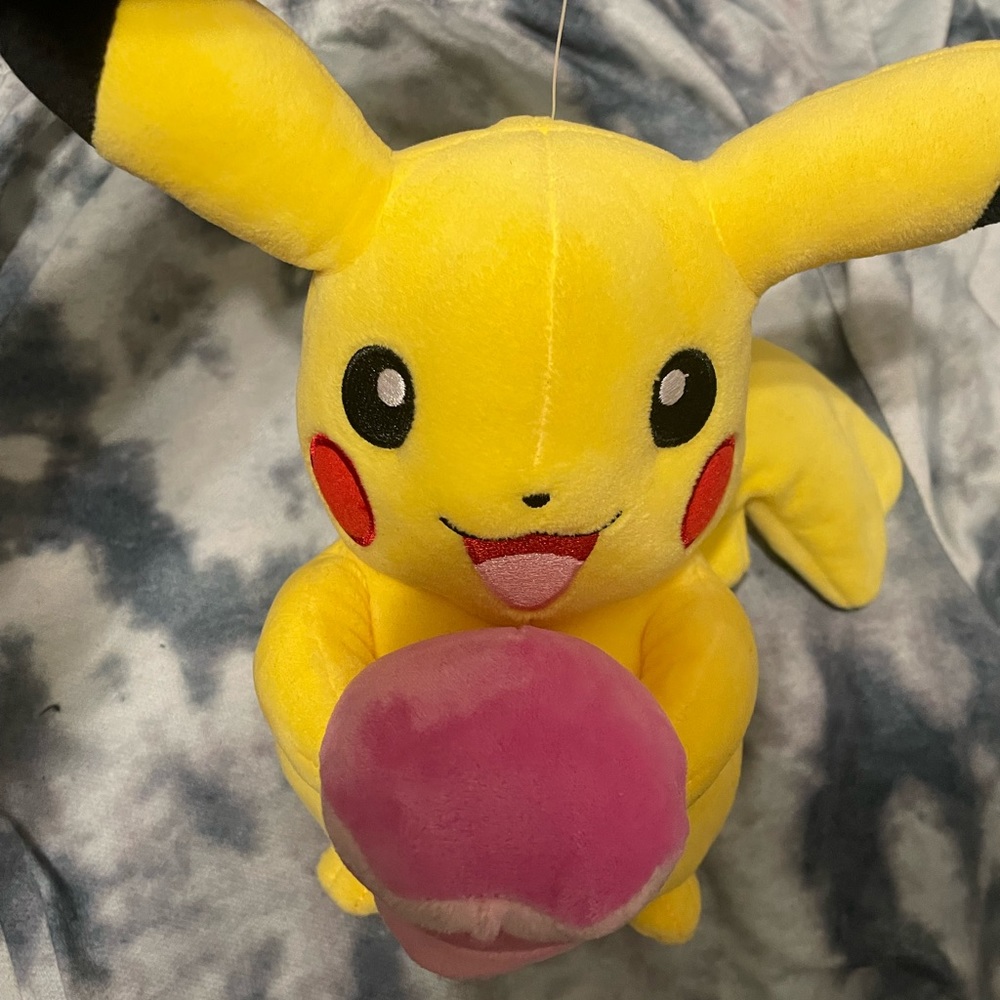 2022 Pokémon pickachu